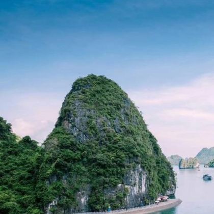 广西南宁+德天跨国瀑布景区+通灵大峡谷+越南下龙湾+河内+天堂岛8日7晚跟团游