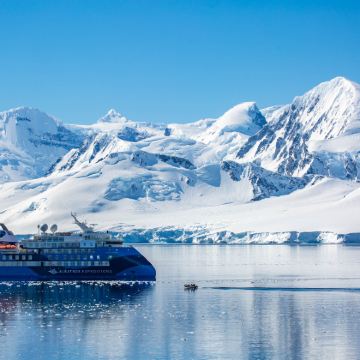 巴西+阿根廷+乌拉圭+智利+秘鲁+南极洲33日29晚跟团游