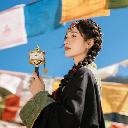 丽江+玉龙雪山+香格里拉5日4晚跟团游