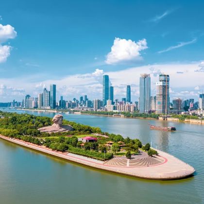 长沙+韶山+橘子洲景区+湖南省博物馆+岳麓书院4日3晚拼小团