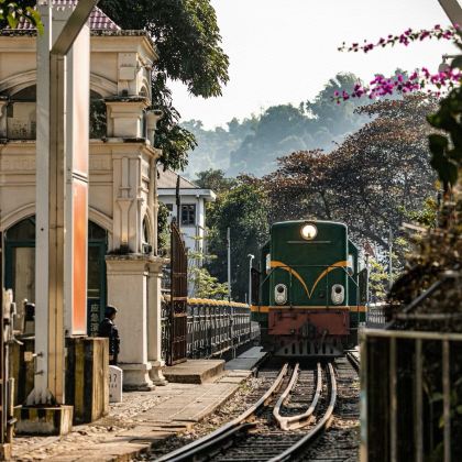 昆明+石屏+屏边+河口+蒙自+元阳6日5晚跟团游