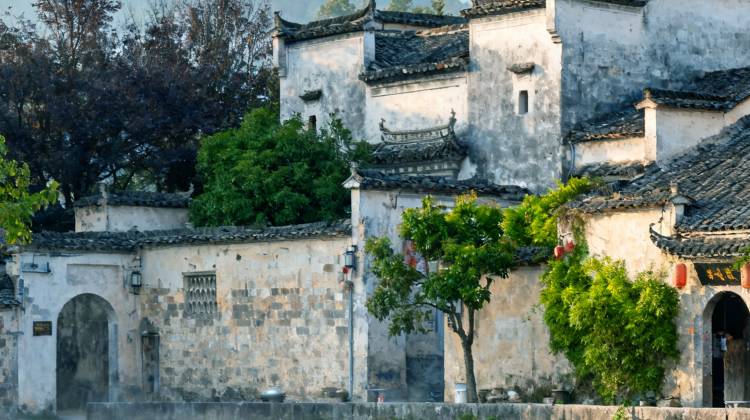 4-Day Online consultation ,Free 'Hui Xiu' admission ticket + data SIM card, zero tips, explore popular attractions in one trip,Huangshan Scenic Area + Hongcun Scenic Area + Huizhou Ancient City