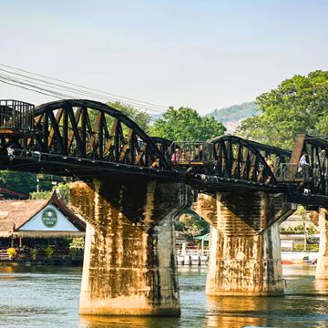 泰国+大皇宫+丹嫩沙多水上市场+北碧府野生动物园+桂河大桥+大城历史公园6日5晚私家团