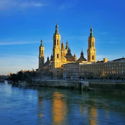 西班牙萨拉戈萨5日4晚拼小团