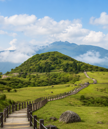5D4N • Experience a journey from Taipei's city lights to a leisure getaway in Yilan