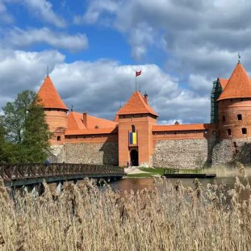 挪威+瑞典+丹麦+芬兰+爱沙尼亚+拉脱维亚+立陶宛+冰岛16日跟团游