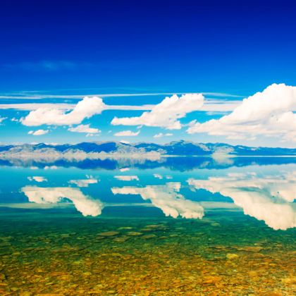 新疆北疆+伊犁+伊宁市+那拉提旅游风景区+赛里木湖4日3晚拼小团