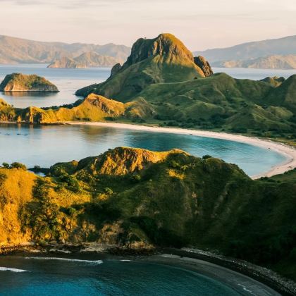 印度尼西亚巴厘岛+科莫多国家公园+粉红沙滩8日7晚私家团