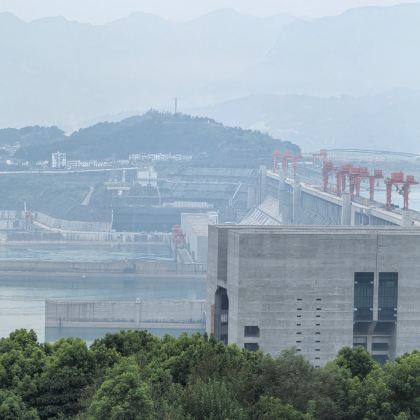 宜昌+襄阳+神农架6日5晚私家团