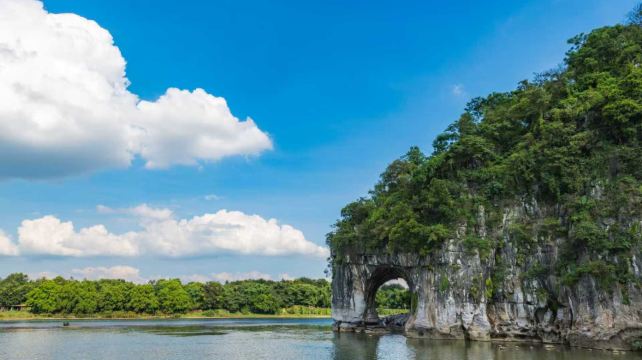 5-Day Guilin & Yangshuo Discovery Private Tour·Li River, Yulong River Bamboo Raft, Longji Rice Terraces and Elephant Trunk Hill