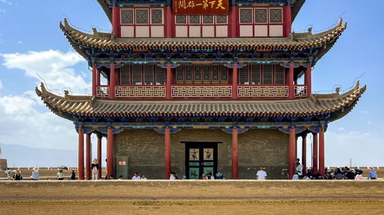 5-Day Private Tours: Dunhuang, Mingsha Mountain Crescent Spring, Yulin Grottoes, Yang Pass, Yumen Pass, and Dunhuang Yardang National Geopark | Complimentary Children's Tickets to the Mogao Grottoes and A-class Ticket·  