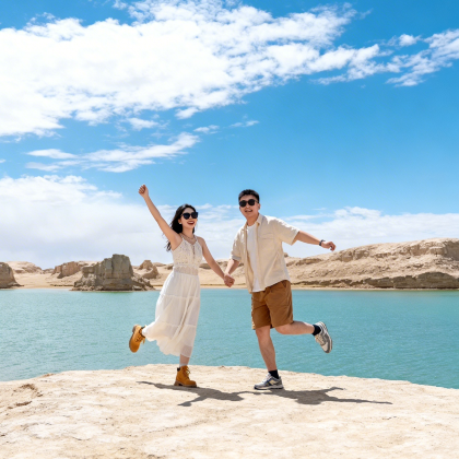 乌素特水上雅丹地质公园+青海湖景区+茶卡盐湖+敦煌+张掖8日7晚私家团