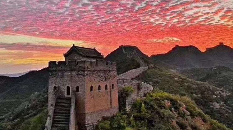 2-Day Mutianyu Great Wall Leisure Tour: Beautiful Sunset and Sunrise