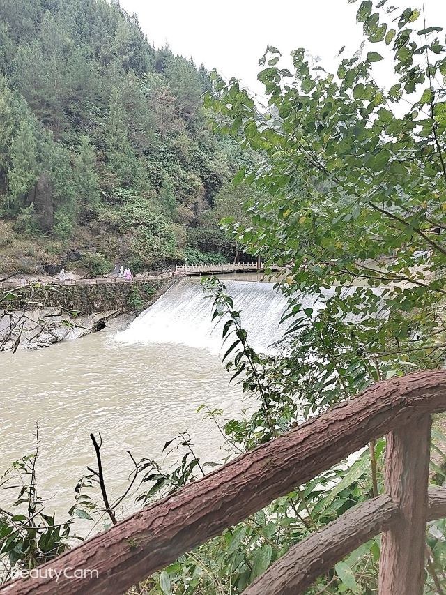 燕翔洞生态旅游景区旅行图片 1