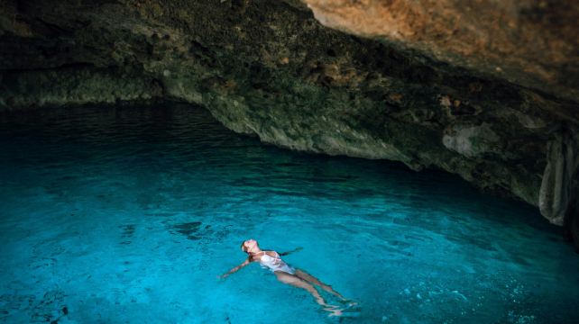 <9天>【16人團 · 墨西哥坎昆雙城深度遊】奢享型坎昆沙灘全包酒店(價值$1000/晚網紅五星Hyatt Ziva酒店)+坎昆進墨城出+含內陸段機票·瓜達盧佩聖母院+日月金字塔+奇琴伊察+粉紅湖+觀賞火烈鳥+基爾/杜恩天坑+女人島出海浮潛+1天自由行(可選圖倫)