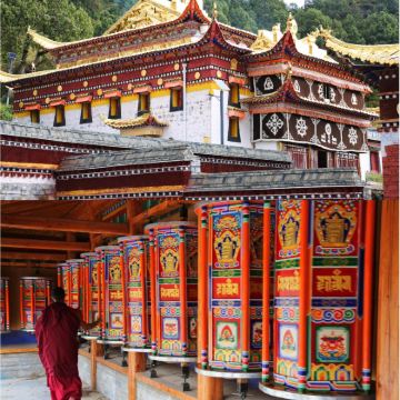 甘南+扎尕那+黄河九曲第一湾+拉卜楞寺+官鹅沟大景区+麦积山石窟+甘加秘境+炳灵寺世界文化遗产旅游区+崆峒山+红军会师楼11日10晚私家团