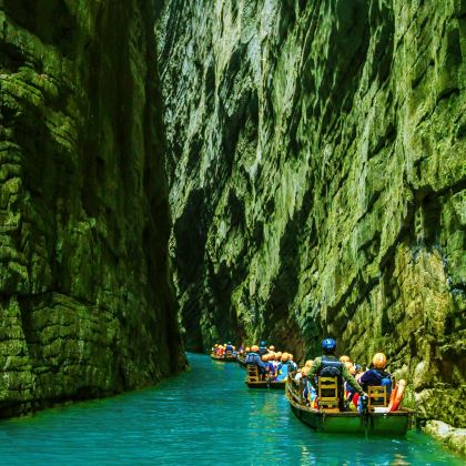 恩施大峡谷+屏山峡谷+神农架风景区6日5晚私家团