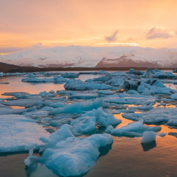 冰岛雷克雅未克+蓝湖+黄金旅游圈7日5晚拼小团