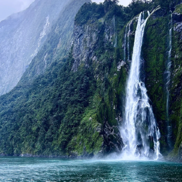 新西兰基督城+特卡波+瓦纳卡+米尔福德峡湾+皇后镇9日7晚拼小团