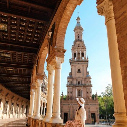 西班牙巴塞罗那+马德里+塞维利亚+格拉纳达11日10晚私家团