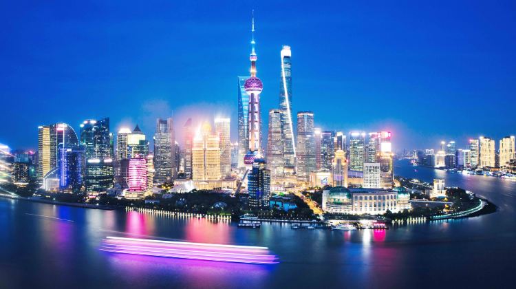 11-Day Shanghai, Hangzhou, Suzhou, Wuzhen, Jingdezhen, Wangxian Valley, Huangshan , Hongcun, Xixinan · 3 Intangible Cultural Heritage Experiences · Airport Transfer Upgrade · Complimentary Michelin Dining
