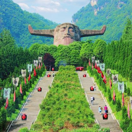 长江三峡+交运两坝一峡游船+武当山+神农架7日6晚跟团游