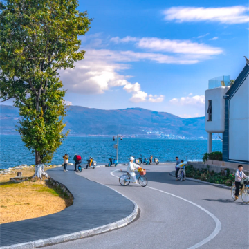 云南昆明+大理市+丽江+香格里拉+西双版纳10日9晚跟团游