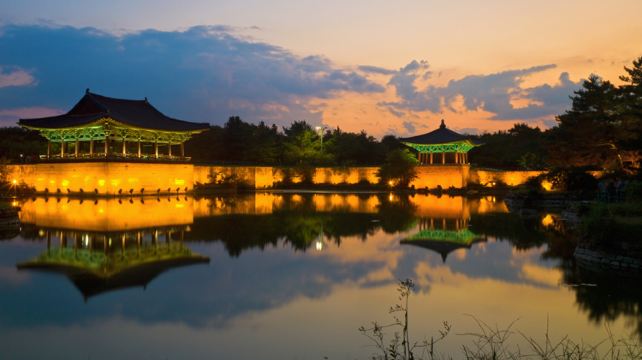 8-Day Best of South Korea Tour from Seoul·Gyeongju-si and Busan | Gyeongbokgung Palace, Bukchon Hanok Village, Cheomseongdae and 	N Seoul Tower