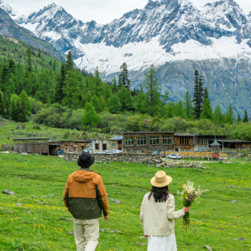 新都桥+稻城亚丁+四姑娘山景区5日4晚拼小团