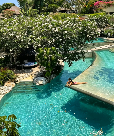 5D4N • 2-night stay at Ayana Resort, explore Tegallalang Rice Terrace, Alas Harum Bali, Ubud & Nusa Penida iconic spots, private car & customizable itinerary