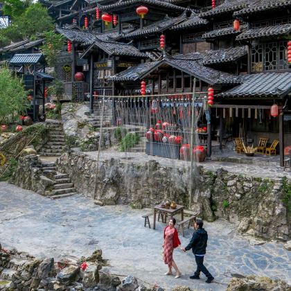 黄鹤楼+神农架风景区+清江画廊+恩施大峡谷11日10晚跟团游