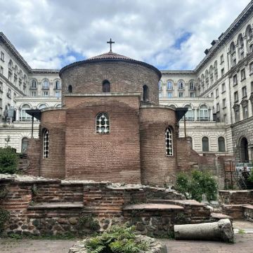 保加利亚8日7晚私家团