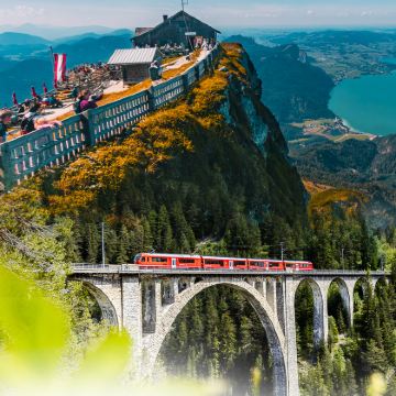 德国+奥地利+瑞士10日7晚跟团游