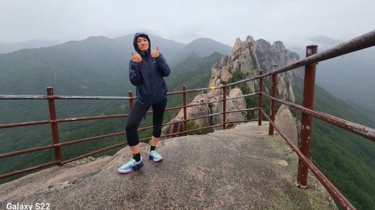 2-Day 2-Day Hike through the Scenic Valleys of Mt. Seoraksan from Seoul