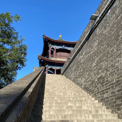 陕西西安+华山+西安城墙+乾陵+法门寺文化景区5日4晚跟团游