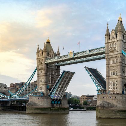 英国+北爱尔兰11日10晚拼小团