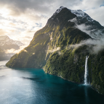 新西兰南岛+格林诺奇+蒂阿瑙萤火虫洞+峡湾国家公园8日7晚私家团