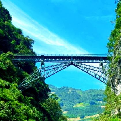 昆明+弥勒+屏边+河口+元阳+建水+新平+抚仙湖8日7晚拼小团