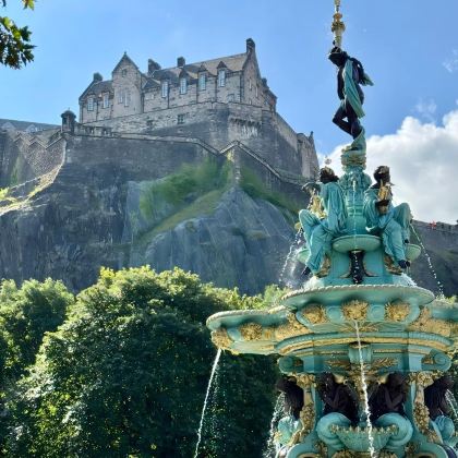 英国曼彻斯特+约克+温德米尔+利物浦+爱丁堡+格拉斯哥+斯特灵9日8晚私家团