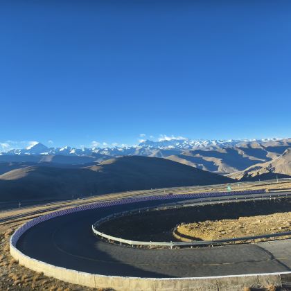 拉萨+日喀则+羊卓雍错+珠峰大本营+纳木措景区+布达拉宫9日6晚跟团游