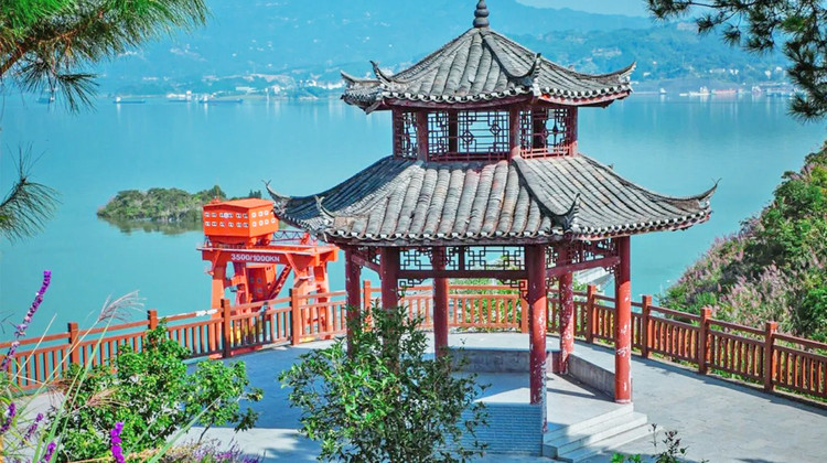 宜昌三峡人家+清江画廊+两坝一峡3日2晚拼小团·【·泛舟长江】多人享立减，8人上限拼小团,一对一管家,3大硬核景区『千里峡江/幺妹神秘结缘/两坝一峡长江游轮』高峡绿林曲径通幽,6人起可申请独立成团,交通任选