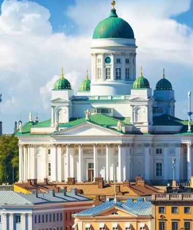 9D8N • Finland + Norway: Aurora Glass Igloo + ice floating experience on icebreaker + Santa Claus Village + sea whale watching + polar train + aurora chasing + king crab fishing