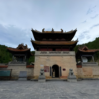 山西晋城青莲寺+高平铁佛寺+高平崇明寺+大粮山景区-定林寺+开化寺+玉皇庙2日1晚跟团游