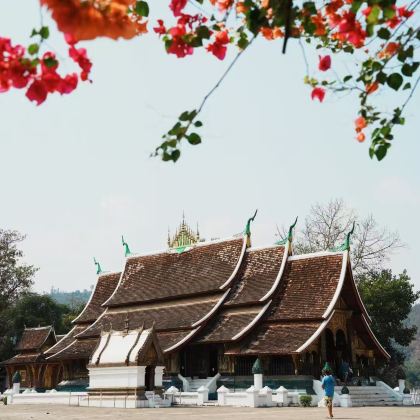 中国昆明+老挝琅勃拉邦+万象6日5晚私家团