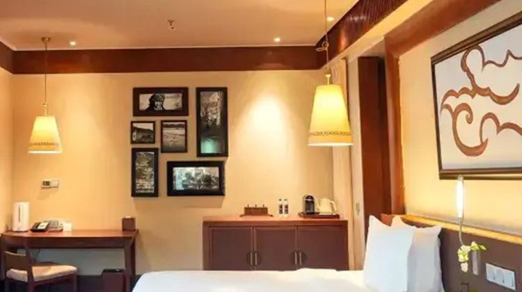 7D6N · Group Tours · Lhasa + Shigatse + Mt Qomolangma Base Camp