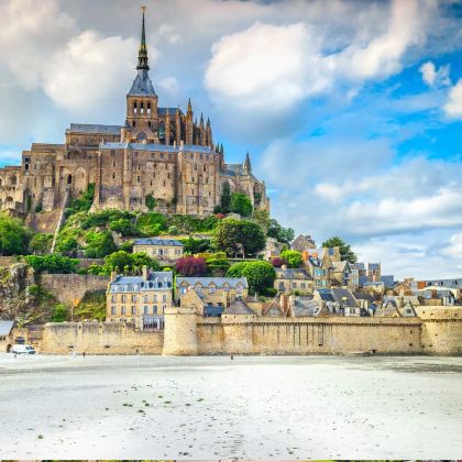 法国巴黎+卡昂+雷恩+罗卡马杜尔+波尔多11日10晚跟团游