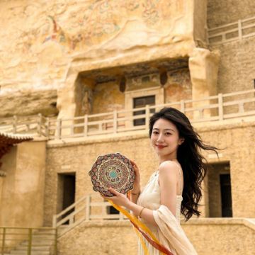 西宁+青海湖景区+茶卡盐湖+敦煌+嘉峪关+张掖7日6晚跟团游