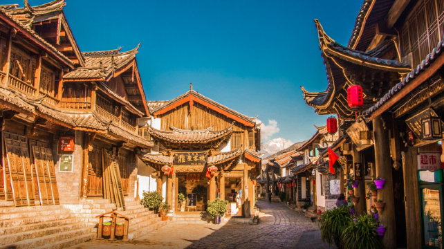 2-Day Best of Yunnan Private Tour· Dali, Lijiang, Erhai Lake, Yulong Snow Mountain, Xizhou Ancient Town