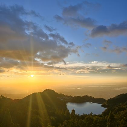 江西南昌+景德镇5日4晚私家团