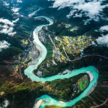 怒江+香格里拉+梅里雪山国家公园+老姆登知子罗+丙中洛风景区+雨崩村7日6晚私家团